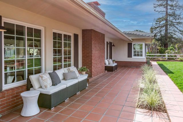 83 Doud Drive, Los Altos, CA 94022