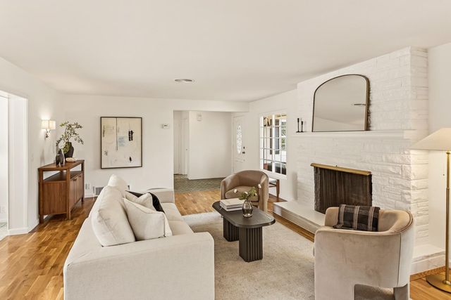 83 Doud Drive, Los Altos, CA 94022