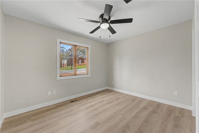 9 Minton Lane, Bella Vista, AR 72715
