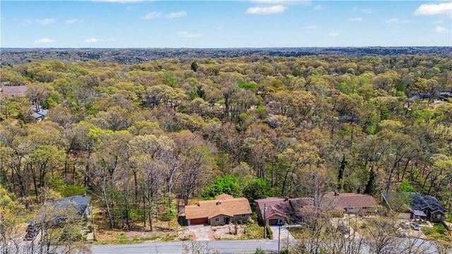 9 Minton Lane, Bella Vista, AR 72715