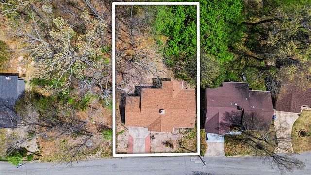 9 Minton Lane, Bella Vista, AR 72715