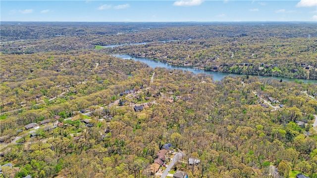 9 Minton Lane, Bella Vista, AR 72715