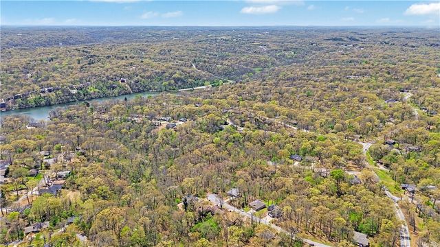9 Minton Lane, Bella Vista, AR 72715