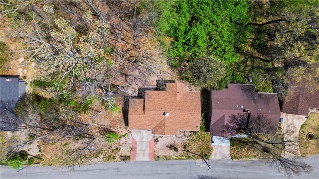 9 Minton Lane, Bella Vista, AR 72715
