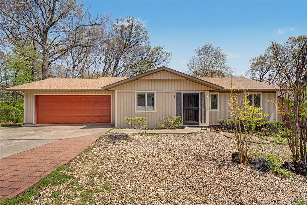 9 Minton Lane, Bella Vista, AR 72715
