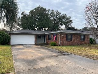 723 Clark Drive, Fort Walton Beach, FL 32547