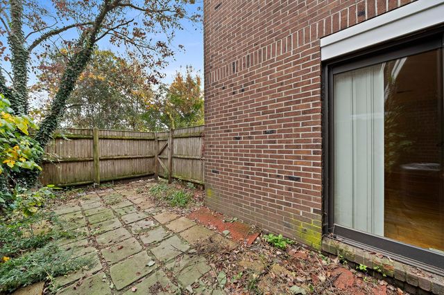 258 Greenbrook Dr 258, Stoughton, MA 02072