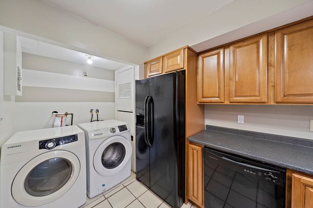 258 Greenbrook Dr 258, Stoughton, MA 02072
