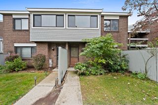 258 Greenbrook Dr 258, Stoughton, MA 02072