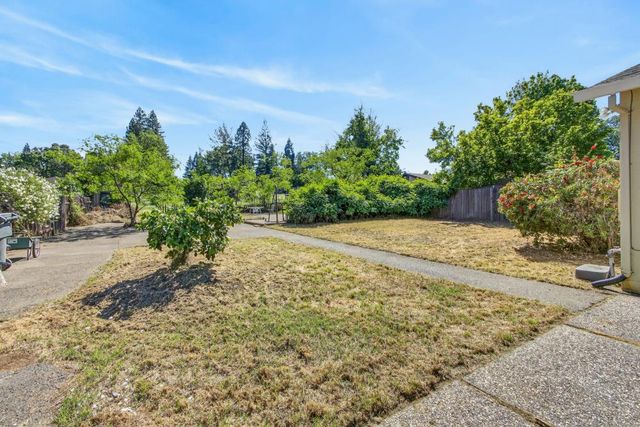 8780 Elm Ave, Orangevale, CA 95662