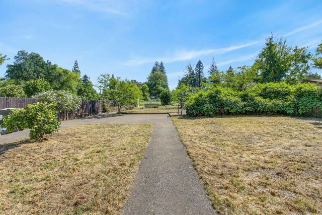 8780 Elm Ave, Orangevale, CA 95662