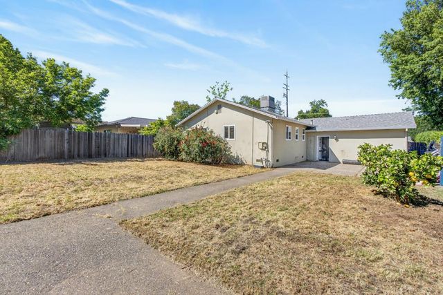 8780 Elm Ave, Orangevale, CA 95662