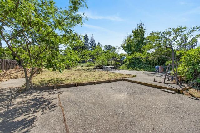 8780 Elm Ave, Orangevale, CA 95662