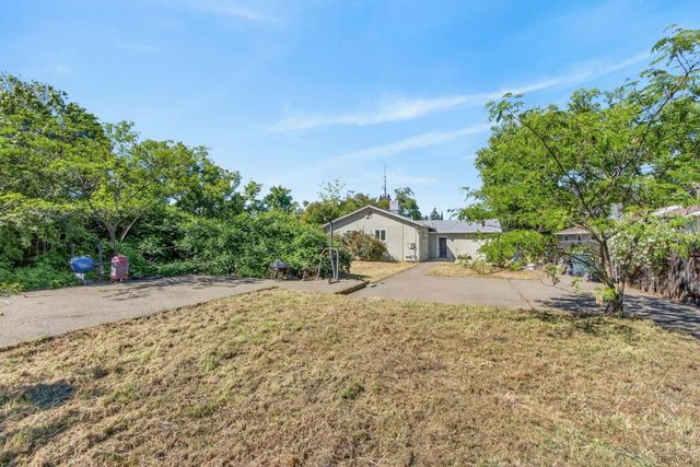8780 Elm Ave, Orangevale, CA 95662