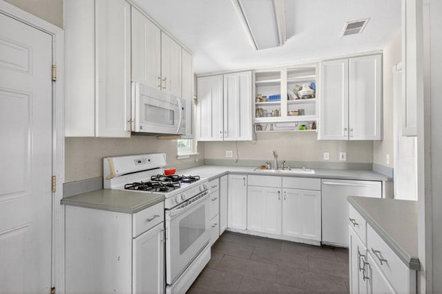 8780 Elm Ave, Orangevale, CA 95662
