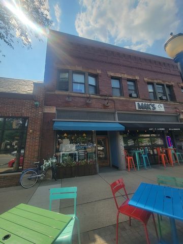 48 S La Grange Road 48, La Grange, IL 60525