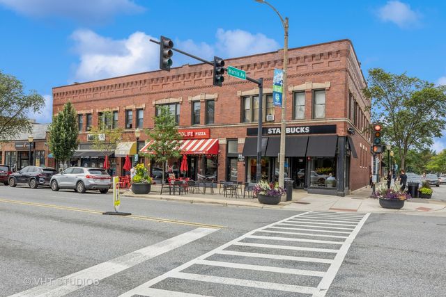 48 S La Grange Road 48, La Grange, IL 60525