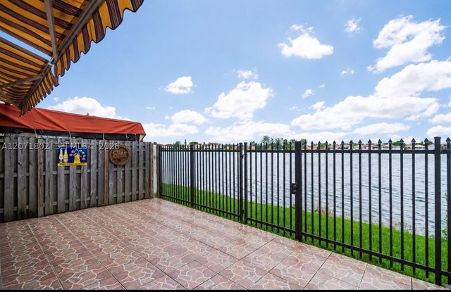 2561 W 60th Pl 102-1, Hialeah, FL 33016