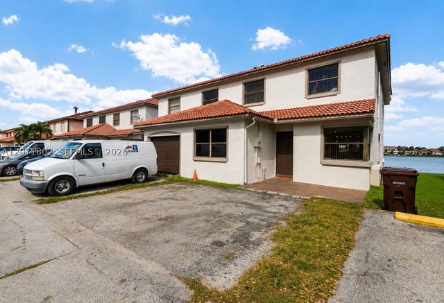 2561 W 60th Pl 102-1, Hialeah, FL 33016