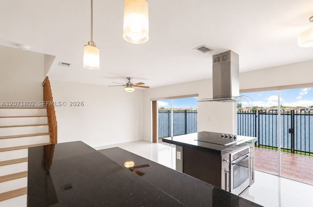 2561 W 60th Pl 102-1, Hialeah, FL 33016