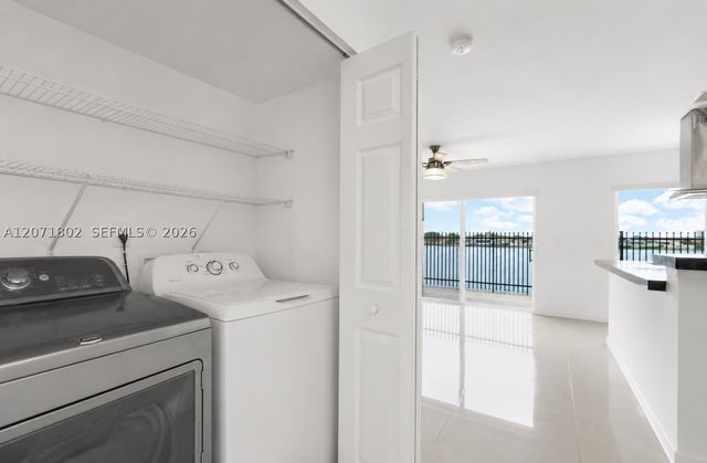 2561 W 60th Pl 102-1, Hialeah, FL 33016