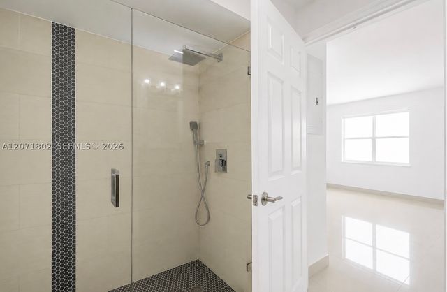 2561 W 60th Pl 102-1, Hialeah, FL 33016
