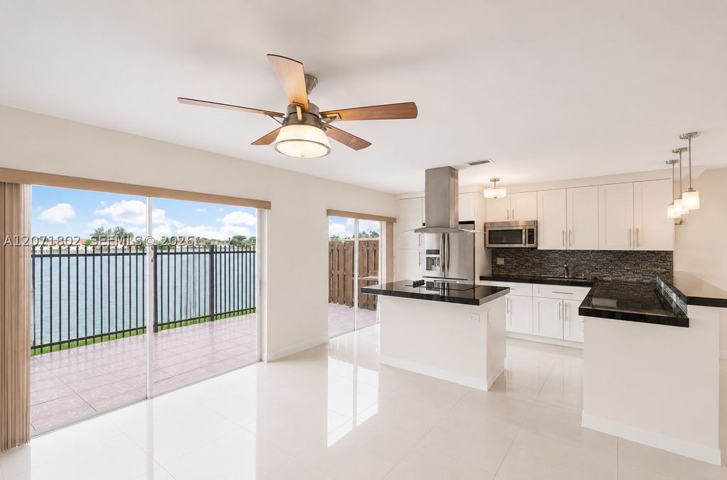 2561 W 60th Pl 102-1, Hialeah, FL 33016