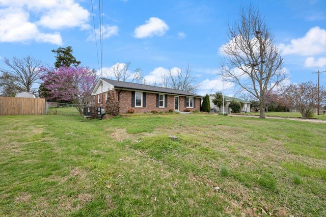 615 Rosa Dr, Lebanon, TN 37087