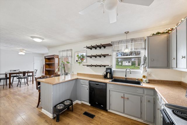 615 Rosa Dr, Lebanon, TN 37087