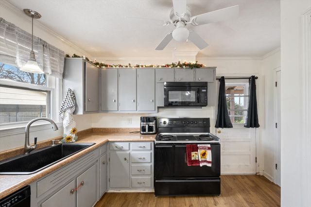 615 Rosa Dr, Lebanon, TN 37087