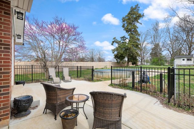 615 Rosa Dr, Lebanon, TN 37087