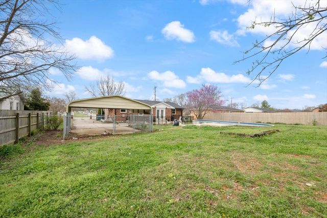 615 Rosa Dr, Lebanon, TN 37087