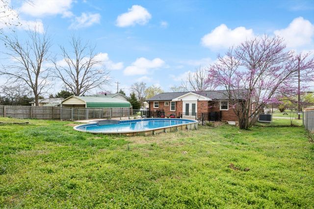 615 Rosa Dr, Lebanon, TN 37087