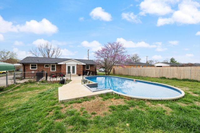 615 Rosa Dr, Lebanon, TN 37087