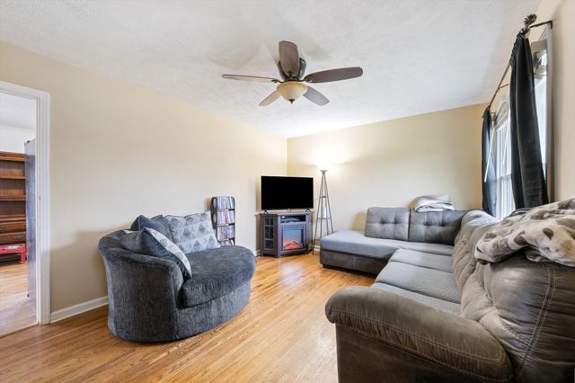 615 Rosa Dr, Lebanon, TN 37087