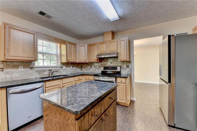 3380 Mcclure Woods Drive, Duluth, GA 30096