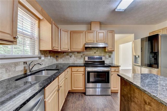3380 Mcclure Woods Drive, Duluth, GA 30096