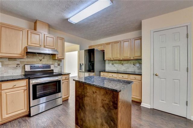 3380 Mcclure Woods Drive, Duluth, GA 30096