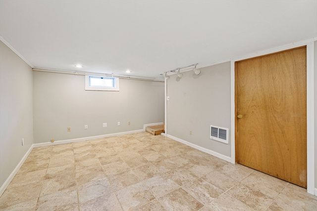 42 Neillian Street 42, Bedford, MA 01730