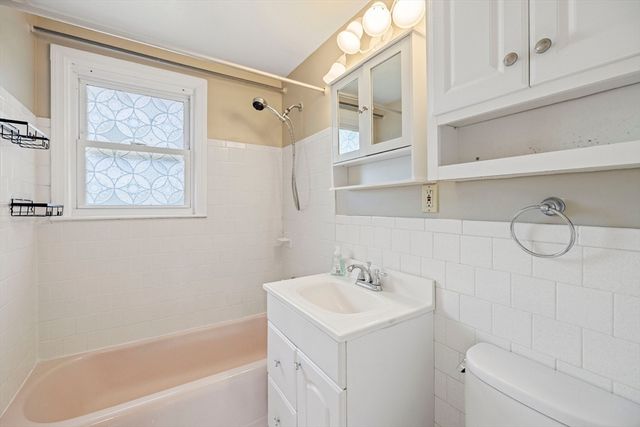 42 Neillian Street 42, Bedford, MA 01730