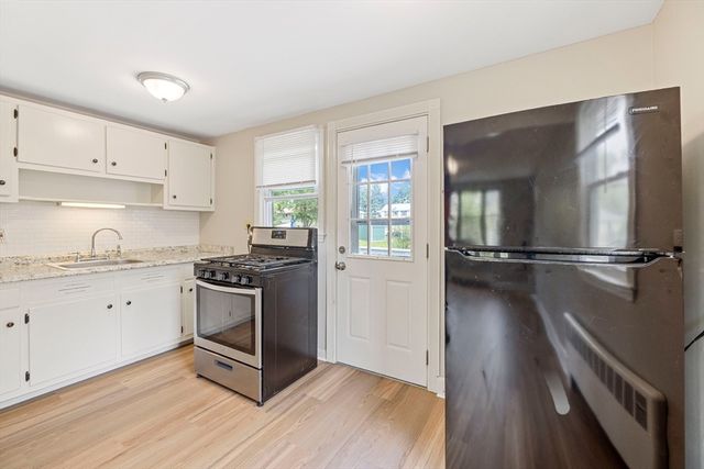 42 Neillian Street 42, Bedford, MA 01730