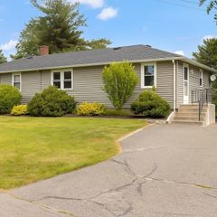 42 Neillian Street 42, Bedford, MA 01730