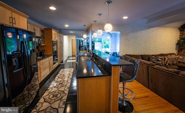 7 CARRIAGE WAY, Cinnaminson, NJ 08077