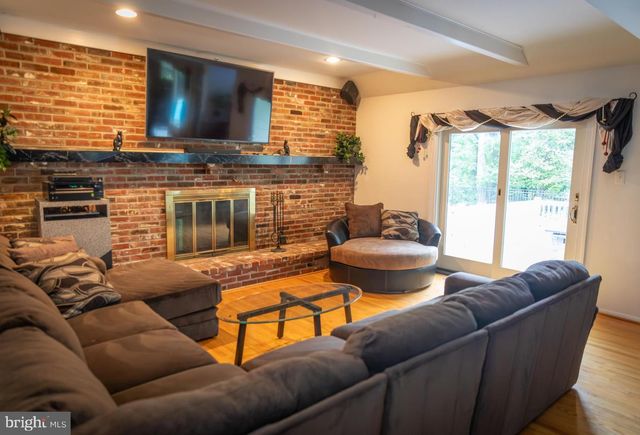 7 CARRIAGE WAY, Cinnaminson, NJ 08077