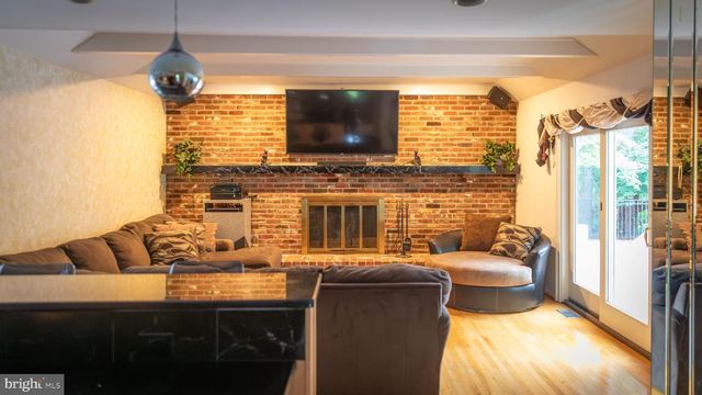 7 CARRIAGE WAY, Cinnaminson, NJ 08077