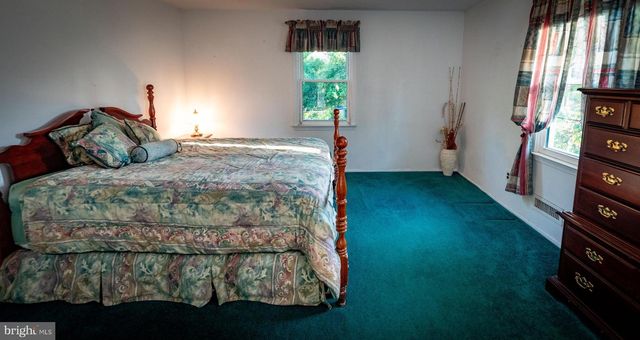 7 CARRIAGE WAY, Cinnaminson, NJ 08077