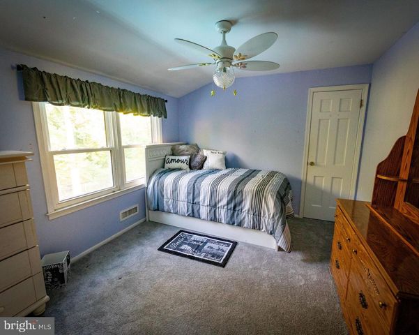 7 CARRIAGE WAY, Cinnaminson, NJ 08077