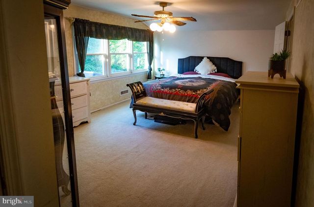 7 CARRIAGE WAY, Cinnaminson, NJ 08077