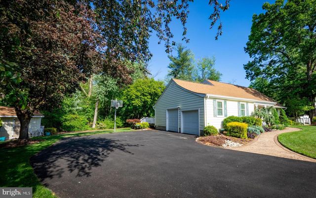 7 CARRIAGE WAY, Cinnaminson, NJ 08077