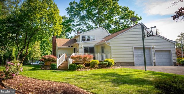 7 CARRIAGE WAY, Cinnaminson, NJ 08077